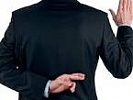 По постановлению прокурора возбуждено уголовное дело в отношении лица, давшего ложные показания в зале суда
