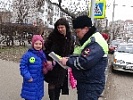 В Ростове-на-Дону инспекторы ДПС провели акцию «Дорожные правила соблюдаешь – «Спасибо» получаешь!»