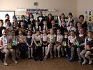 Олимпийские чемпионки по гандболу помогают ростовским школьникам стать заметнее в темноте