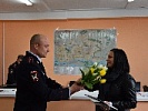 В Ростовской области посетительниц регистрационно-экзаменационных пунктов ГИБДД поздравили с 8 Марта 