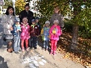 Предупреждающие надписи «Возьми ребёнка за руку» появились перед пешеходными переходами в Ростовской области