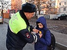 На аварийно-опасных участках Ростова-на-Дону сотрудники ГИБДД призвали пешеходов строго соблюдать ПДД