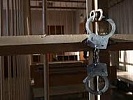 Применение насилия в отношении представителя власти
