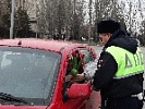 Более пятисот букетов вручили сотрудники ГИБДД ростовским автоледи в преддверии 8 Марта