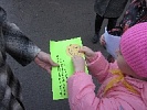 Донским водителям ЮИДовцы вручили письма о соблюдении ПДД в конвертах со светоотражателями