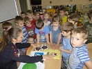 Сотрудники донской Госавтоинспекции помогают дошкольникам составить свой прогноз безопасности