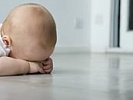 В г. Таганроге под следствия попал мужчина, придавивший ребенка при падении с лестницы